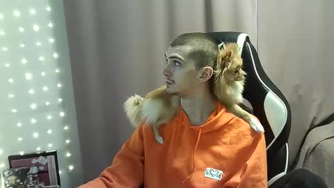 MAX online show from 02-11-25, 09:20