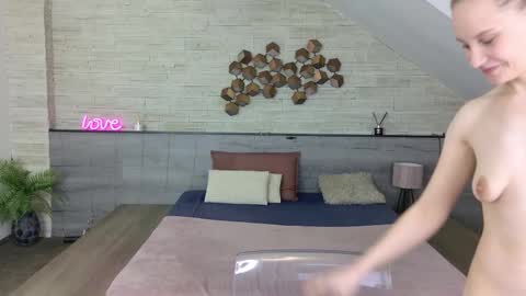 Snapshot of icebluebabe chatting on 03-23-26, 08:46 Ice Blue online show from 03-23-26, 08:46