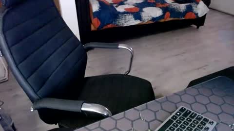 vchat online show from 07-19-26, 10:24