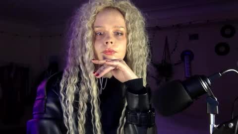 Nina online show from 01-16-26, 11:53