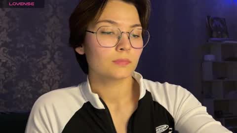 Ksenia online show from 04-15-26, 07:43