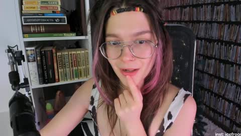 Julia online show from 01-17-25, 08:55