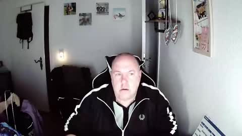 iceoli123 online show from 01-12-26, 04:23