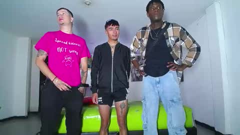 THOMAS AND DAMIAND online show from 09-25-25, 01:15