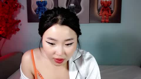 Snapshot of ichiben chatting on 01-14-25, 11:53 ichiben online show from 01-14-25, 11:53