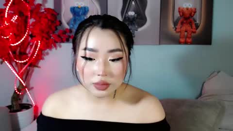 Snapshot of ichiben chatting on 03-05-25, 12:33 ichiben online show from 03-05-25, 12:33