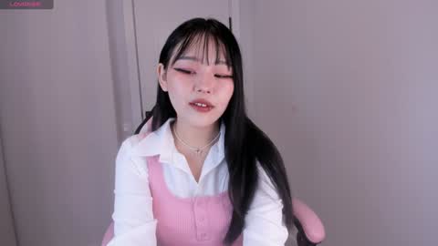 Snapshot of ichigo_o chatting on 12-22-24, 05:34 Hitomi online show from 12-22-24, 05:34