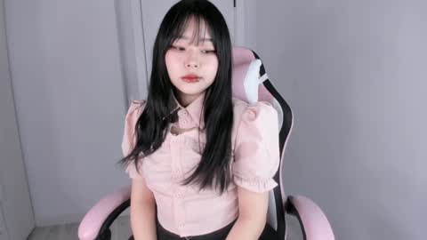 Snapshot of ichigo_o chatting on 01-18-25, 05:20 Hitomi online show from 01-18-25, 05:20