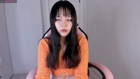 Snapshot of ichigo_o chatting on 01-25-25, 12:47 Hitomi online show from 01-25-25, 12:47