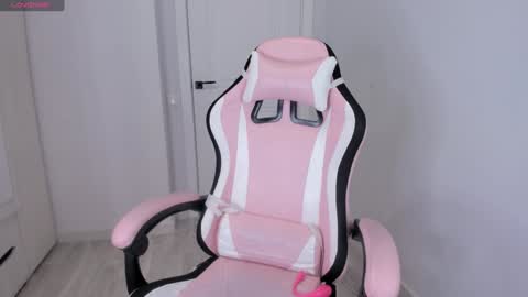 Snapshot of ichigo_o chatting on 02-03-25, 04:41 Hitomi online show from 02-03-25, 04:41