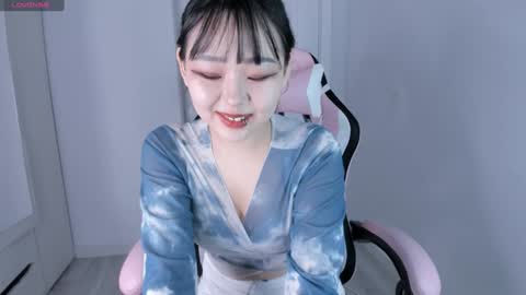 Snapshot of ichigo_o chatting on 02-07-25, 01:11 Hitomi online show from 02-07-25, 01:11