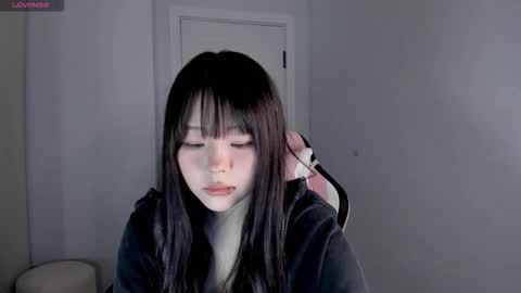 Snapshot of ichigo_o chatting on 10-24-25, 11:06 Hitomi online show from 10-24-25, 11:06