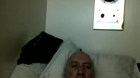 icumming online show from 02-25-26, 05:06