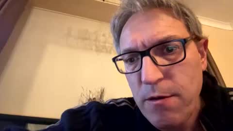 Snapshot of icums4u chatting on 11-27-25, 05:04 icums4u online show from 11-27-25, 05:04