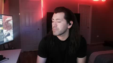 Snapshot of icy_ivy chatting on 01-17-25, 03:32 Ivan online show from 01-17-25, 03:32