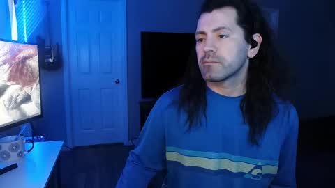 Snapshot of icy_ivy chatting on 02-13-25, 03:24 Ivan online show from 02-13-25, 03:24