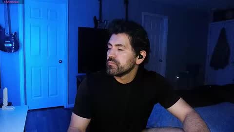 Snapshot of icy_ivy chatting on 09-12-25, 03:28 Ivan online show from 09-12-25, 03:28