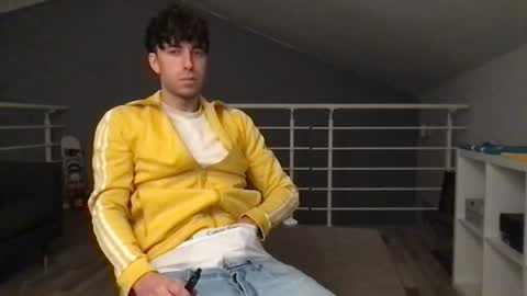 Snapshot of icyninesix chatting on 02-05-25, 12:10 icyninesix online show from 02-05-25, 12:10