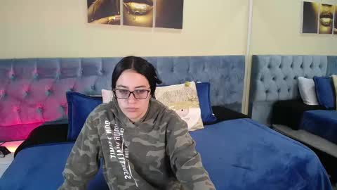 Snapshot of icysweetcam chatting on 12-05-24, 11:49 Icy online show from 12-05-24, 11:49