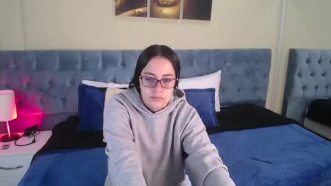 Snapshot of icysweetcam chatting on 12-12-24, 11:40 Icy online show from 12-12-24, 11:40