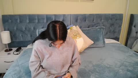 Snapshot of icysweetcam chatting on 12-14-24, 11:50 Icy online show from 12-14-24, 11:50