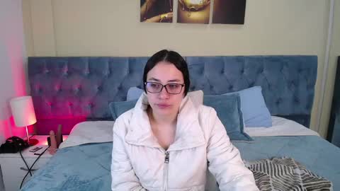 Snapshot of icysweetcam chatting on 01-10-25, 11:43 Icy online show from 01-10-25, 11:43