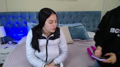 Snapshot of icysweetcam chatting on 01-12-25, 11:50 Icy online show from 01-12-25, 11:50