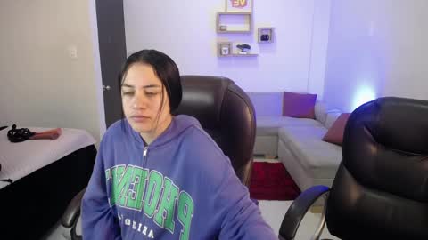 Snapshot of icysweetcam chatting on 01-18-25, 11:54 Icy online show from 01-18-25, 11:54