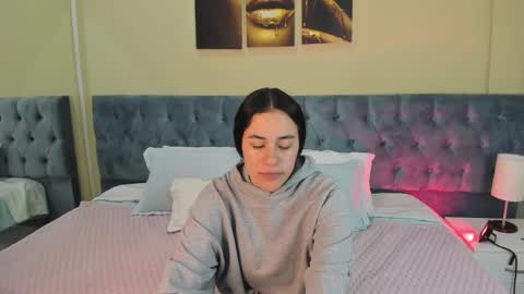Snapshot of icysweetcam chatting on 02-04-25, 11:27 Icy online show from 02-04-25, 11:27