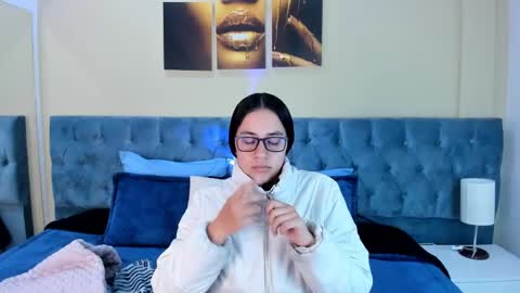 Snapshot of icysweetcam chatting on 03-09-25, 11:25 Icy online show from 03-09-25, 11:25