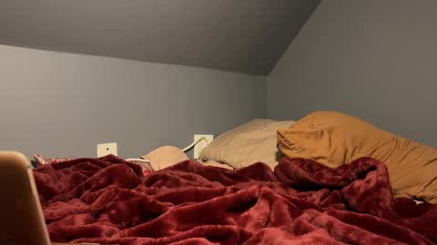 Snapshot of idiomslangs chatting on 10-30-25, 01:40 idiomslangs online show from 10-30-25, 01:40