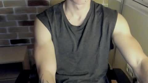 Snapshot of idkiww chatting on 11-07-25, 07:25 yo online show from 11-07-25, 07:25