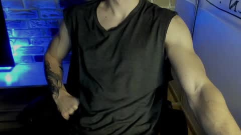 Snapshot of idkiww chatting on 12-16-25, 06:13 yo online show from 12-16-25, 06:13