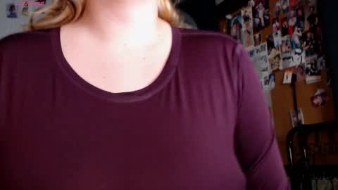 Snapshot of idontknowwhyjojo chatting on 02-27-26, 12:43 Saya online show from 02-27-26, 12:43