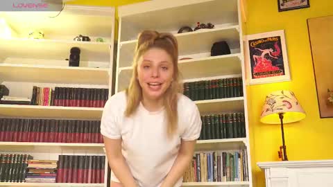 Little Flower online show from 02-25-26, 07:23