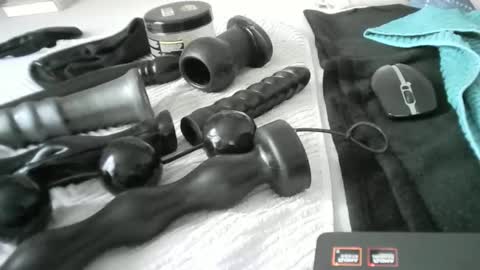 ... online show from 04-03-26, 02:59