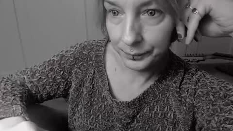 Snapshot of ifk_donkeysfr chatting on 11-26-25, 05:36 Ifk Donkeys online show from 11-26-25, 05:36