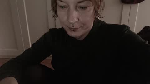 Snapshot of ifk_donkeysfr chatting on 11-29-25, 12:19 Ifk Donkeys online show from 11-29-25, 12:19