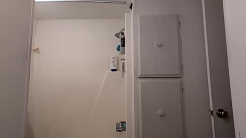 igasu online show from 10-14-25, 04:24