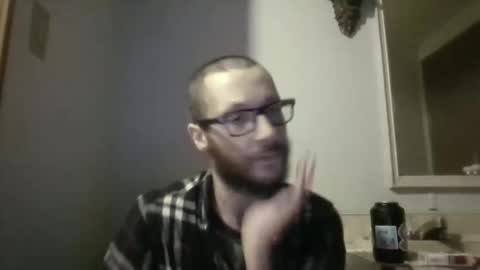 Snapshot of iggy617 chatting on 06-11-26, 02:53 iggy617 online show from 06-11-26, 02:53