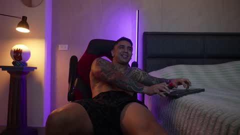 Igor scott online show from 10-31-25, 02:12