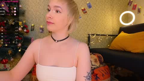 Emmy  help me reach 100 thumbs up online show from 01-26-25, 04:20