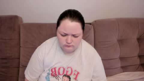 Snapshot of ihaveasecret_ chatting on 07-09-26, 02:04 Alice online show from 07-09-26, 02:04
