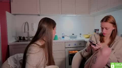 Julia and Mira online show from 01-16-26, 10:30