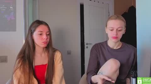 Julia and Mira online show from 04-06-26, 06:14