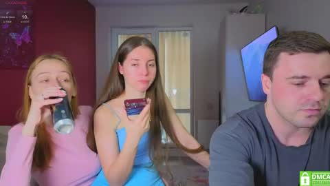 Julia and Mira online show from 05-16-26, 10:47