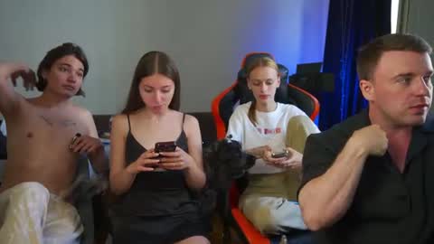 Snapshot of ihavepaws33 chatting on 06-28-26, 11:38 Julia and Mira online show from 06-28-26, 11:38