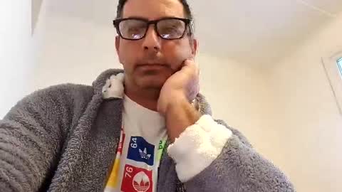 Snapshot of ihtiandar1008 chatting on 02-15-25, 07:16 ihtiandar1008 online show from 02-15-25, 07:16