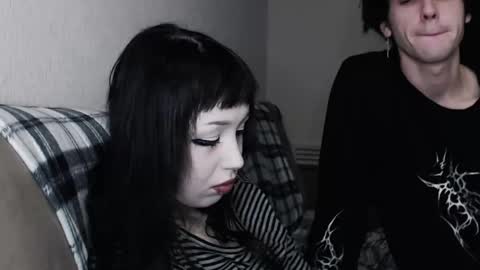 iiiiiiis online show from 10-19-25, 05:35