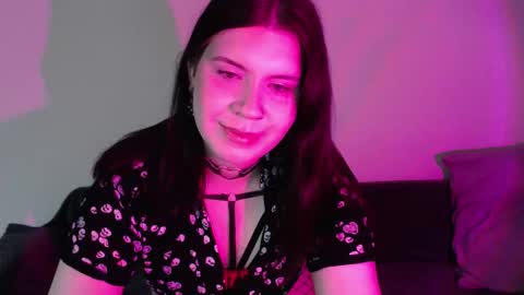 Snapshot of iintimate_flesh chatting on 09-14-25, 12:43 Vella online show from 09-14-25, 12:43